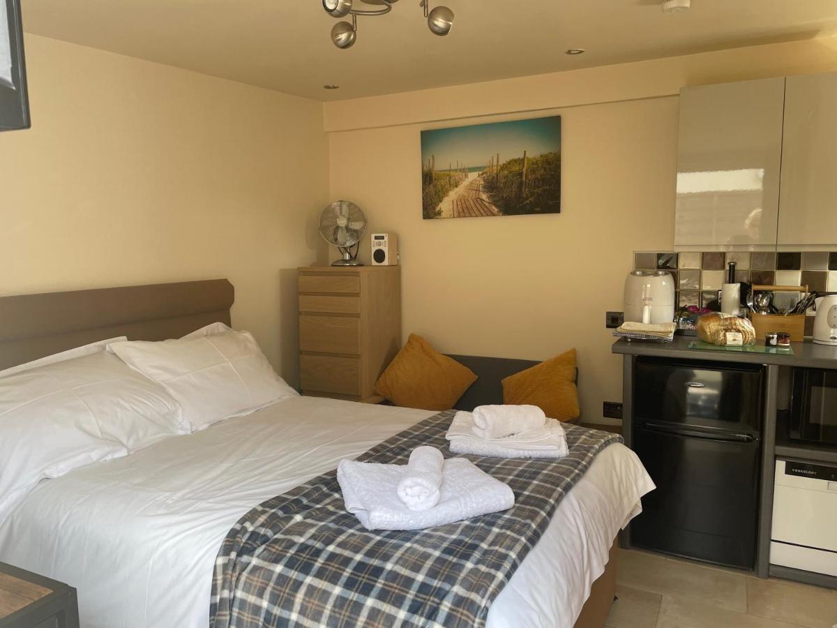 Auntie Bett'S - Cosy Double Ensuite Room With Mini Kitchen Kingsbridge  Extérieur photo